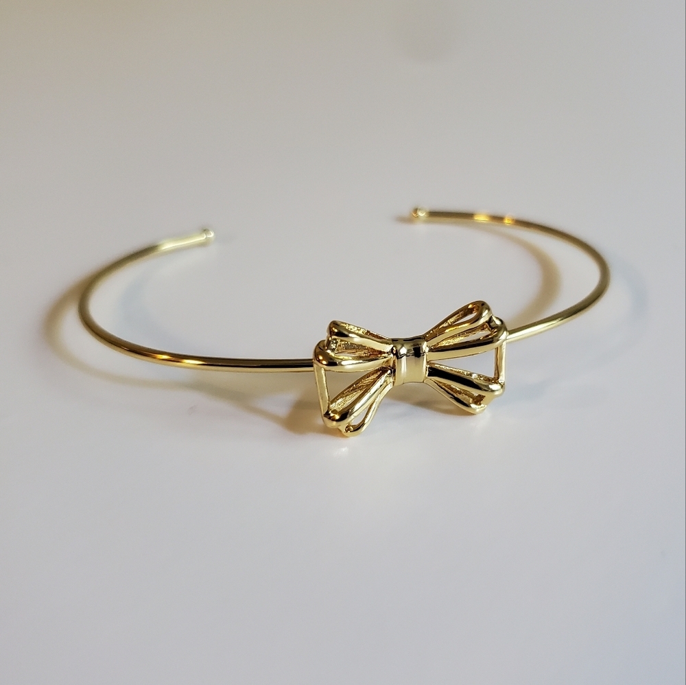 Ted Baker Sennya Sweetie GOLD Geometric Bow Ultrafine Cuff Bangle